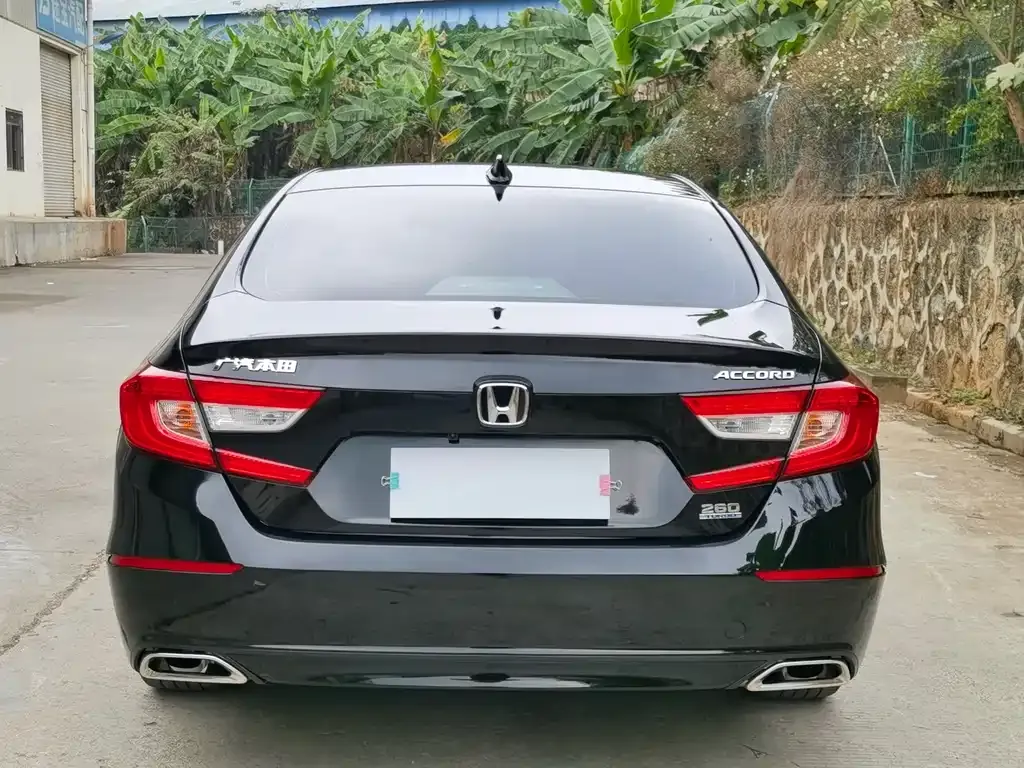 Honda Accord — фото 4