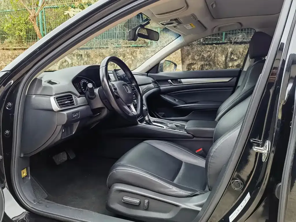 Honda Accord — фото 5