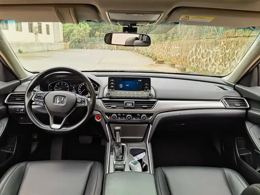 Honda Accord — фото 2