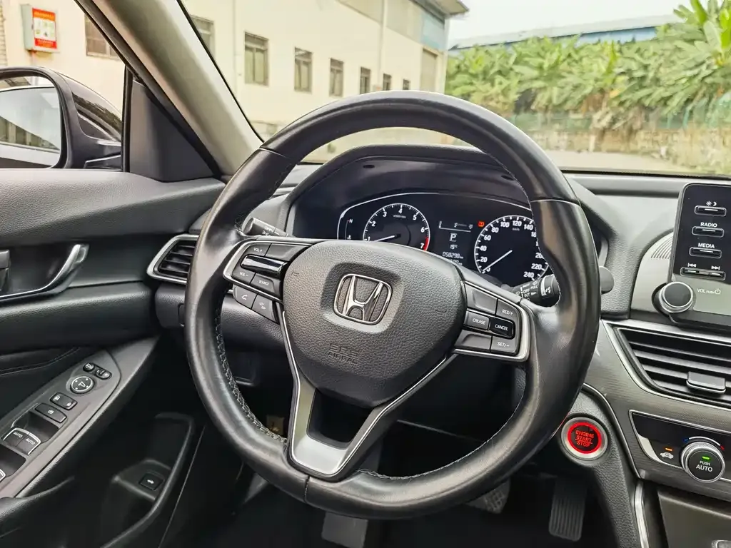 Honda Accord — фото 3
