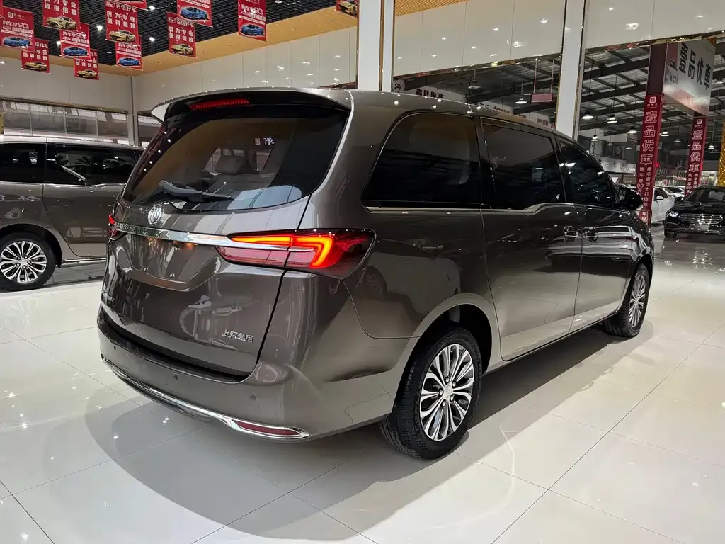 Buick GL8 2022 из CN, фото 5