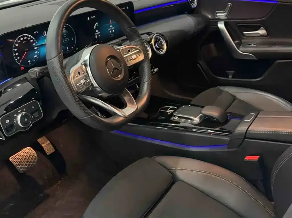 Mercedes-Benz A-Class 2023 из CN, фото 7