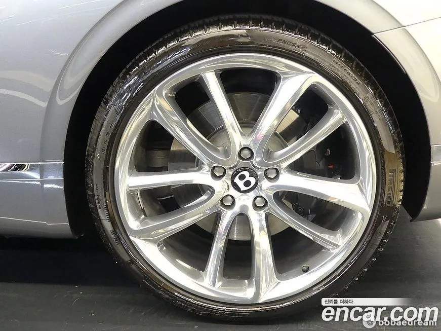 Bentley Continental 2022 из KR, фото 9