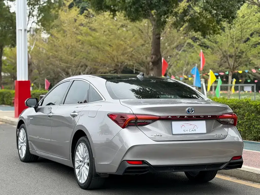 Toyota Avalon 2022 из CN, фото 9