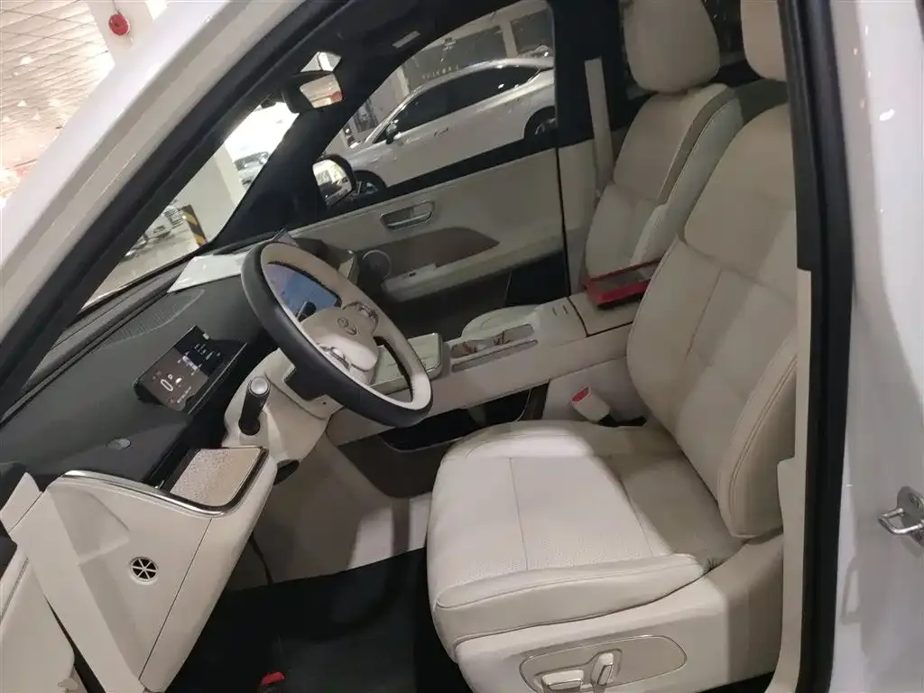 Toyota Platinum 3X 2025 из CN, фото 4