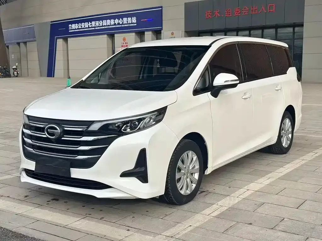 GAC Motor Trumpchi M6 — фото 1