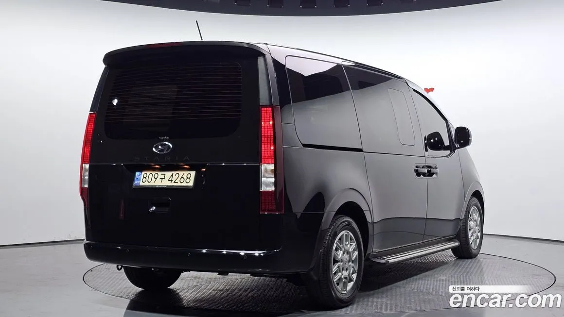 Hyundai Staria 2023 из KR, фото 2