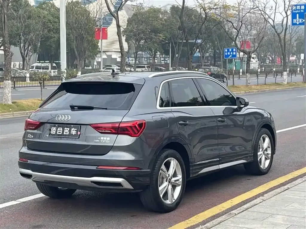 Audi Q3 — фото 8