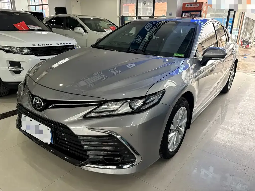 Toyota Camry 2023 из CN, фото 1