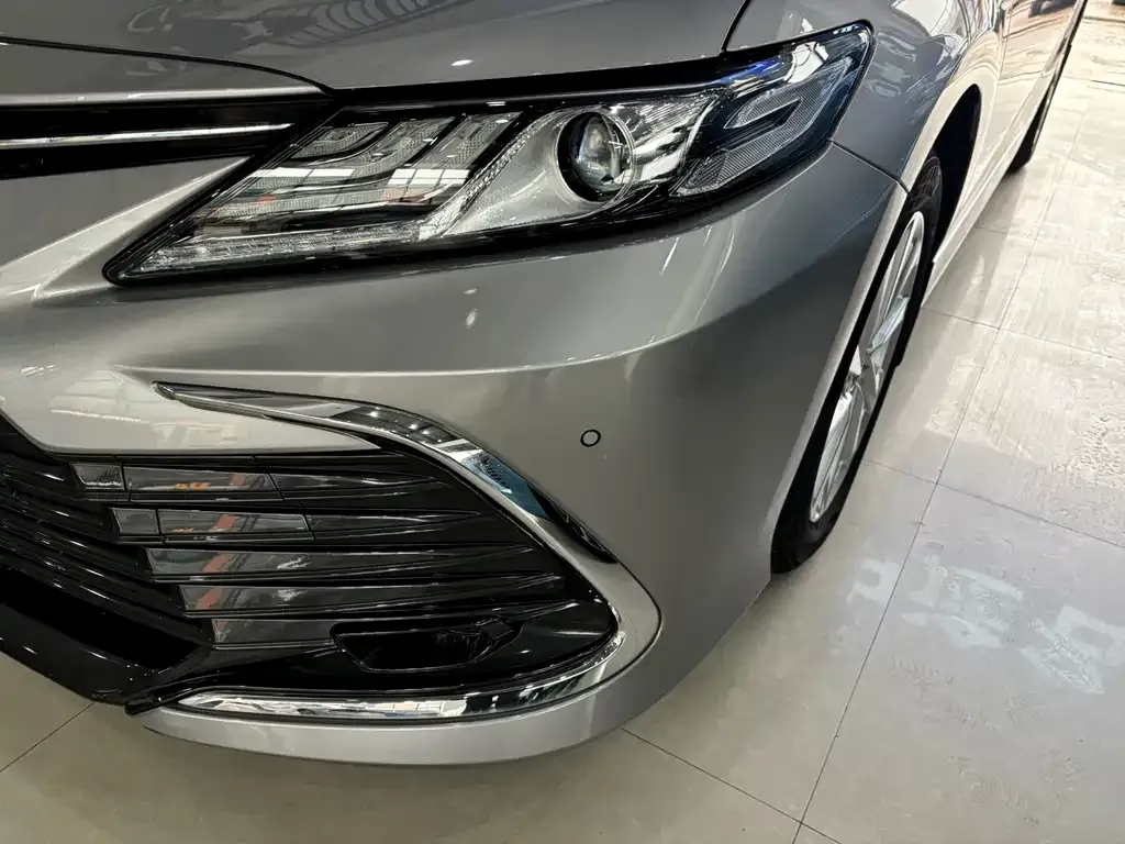 Toyota Camry 2023 из CN, фото 8