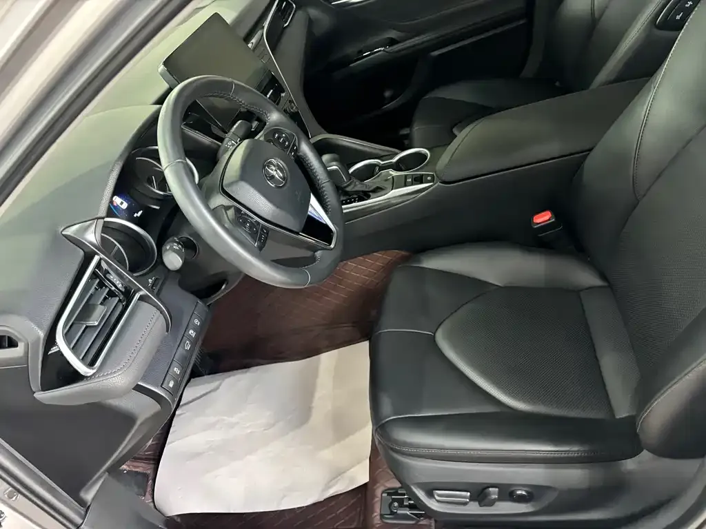 Toyota Camry 2023 из CN, фото 6