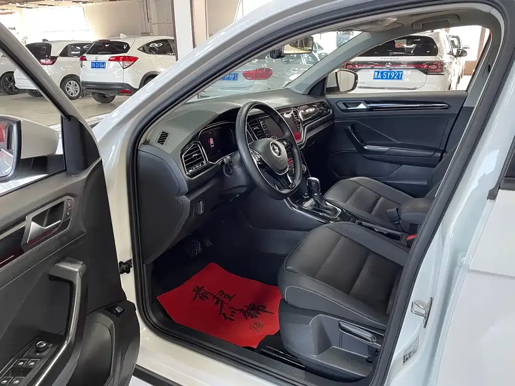 Volkswagen T-Roc 2022 из CN, фото 6
