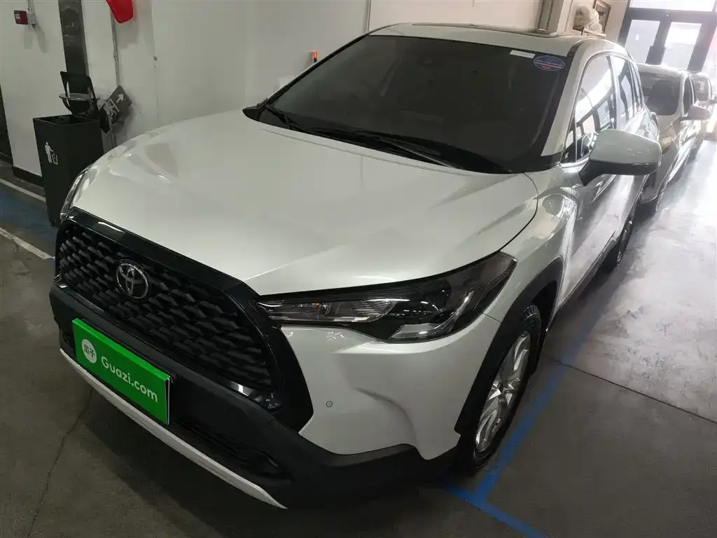 Toyota Corolla Cross 2023 из CN, фото 1