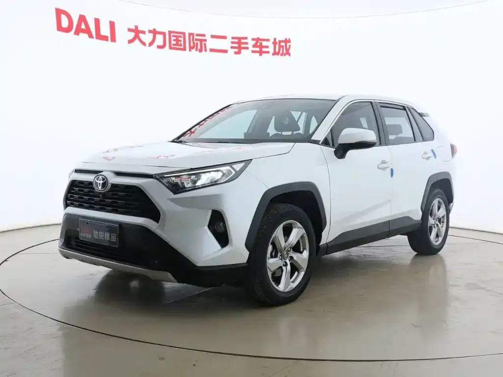 Toyota RAV4 2021 из CN, фото 1