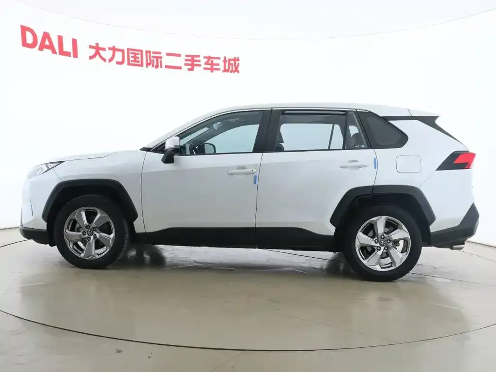 Toyota RAV4 2021 из CN, фото 2