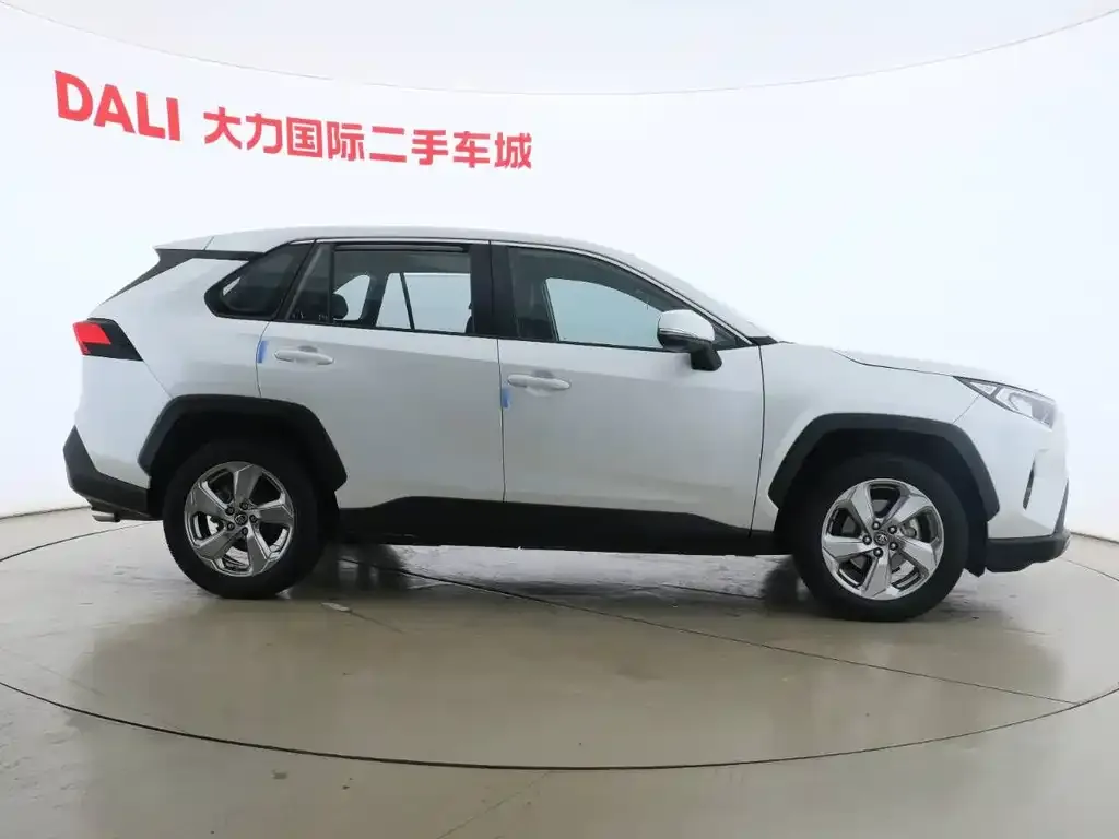 Toyota RAV4 2021 из CN, фото 5
