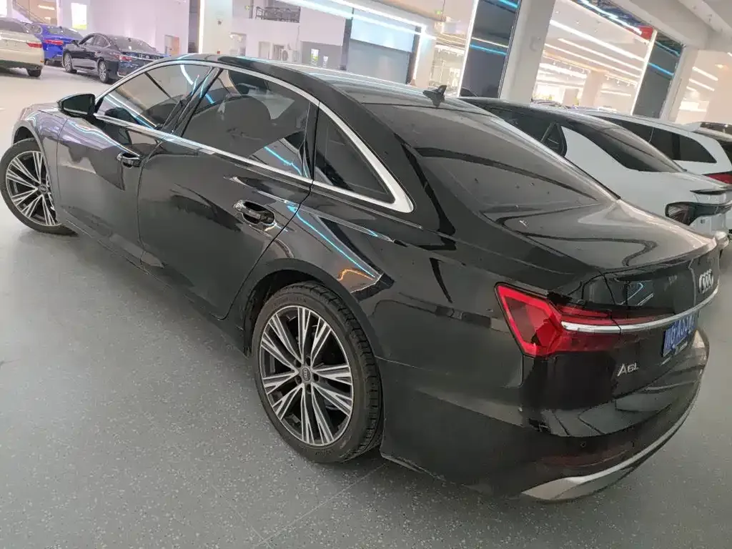 Audi A6L 2024 из CN, фото 9