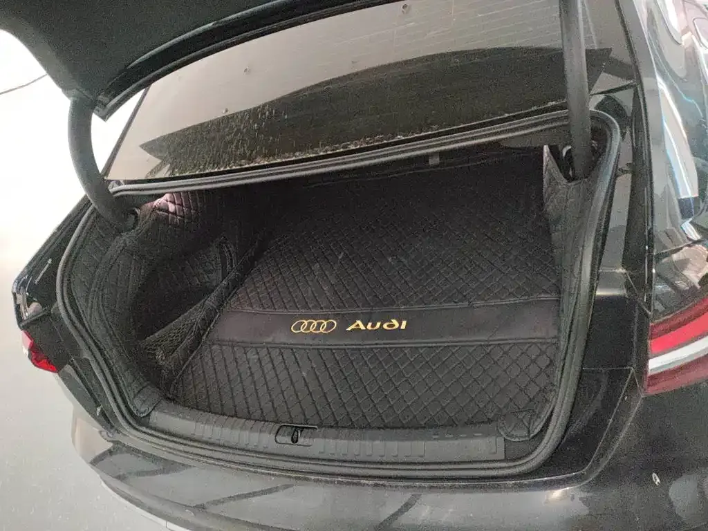 Audi A6L 2024 из CN, фото 5