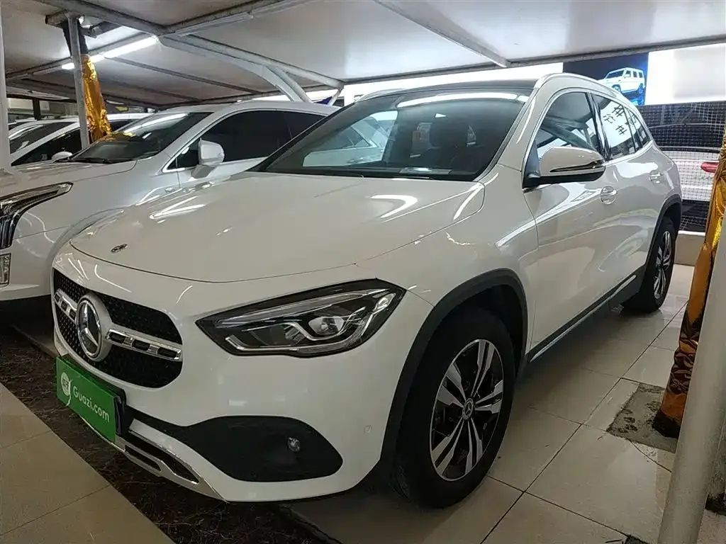 Mercedes-Benz GLA — фото 1