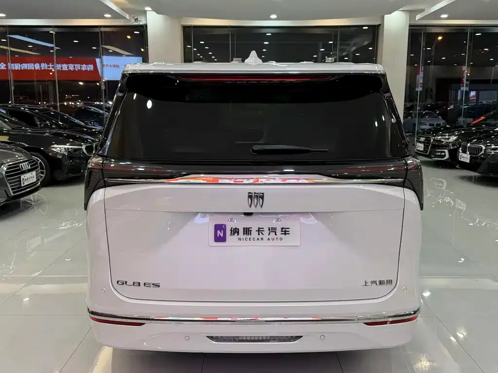Buick GL8 2025 из CN, фото 2