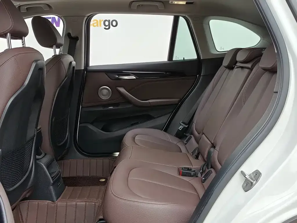 BMW X1 2021 из CN, фото 6