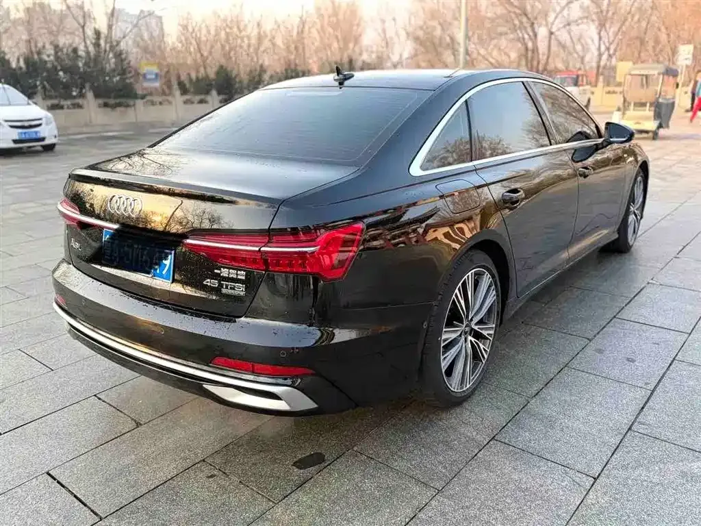 Audi A6L 2024 из CN, фото 8