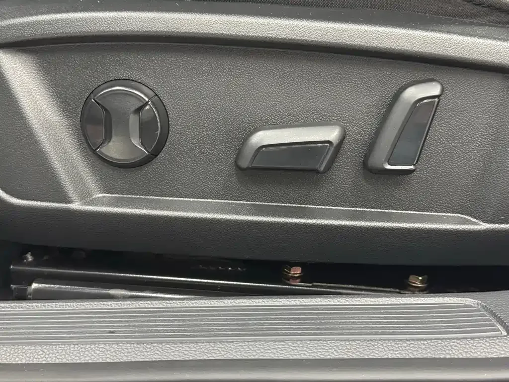 Volkswagen Sagitar 2021 из CN, фото 10