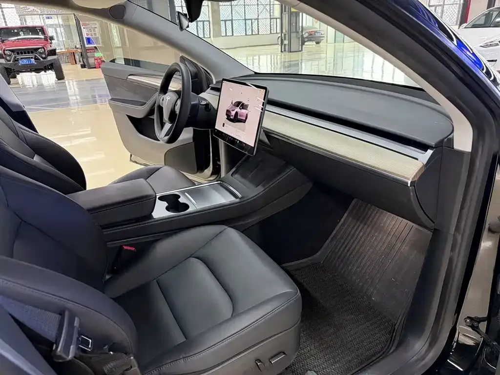 Tesla Model Y 2022 из CN, фото 7