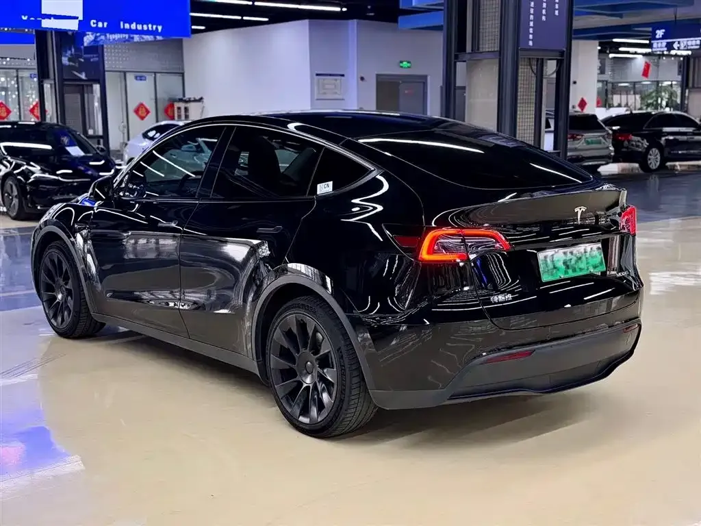 Tesla Model Y 2022 из CN, фото 8