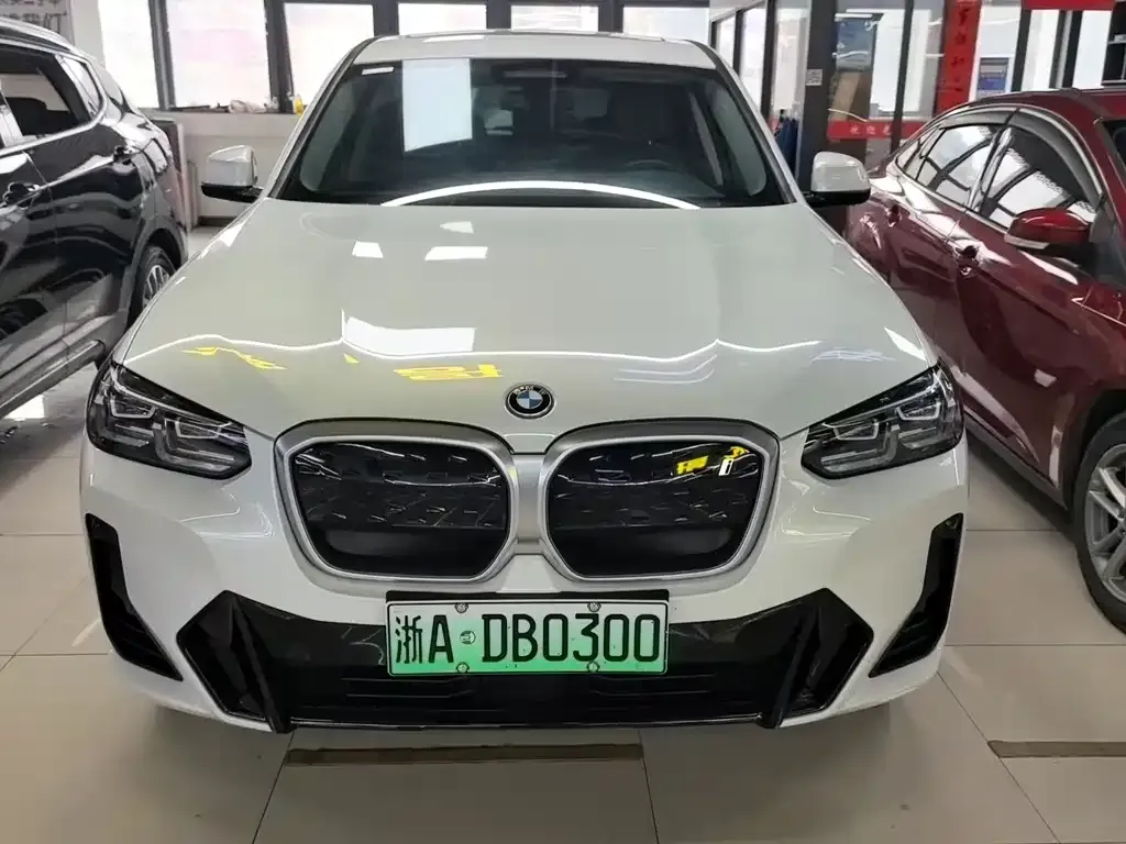 BMW iX3 2024 из CN, фото 5