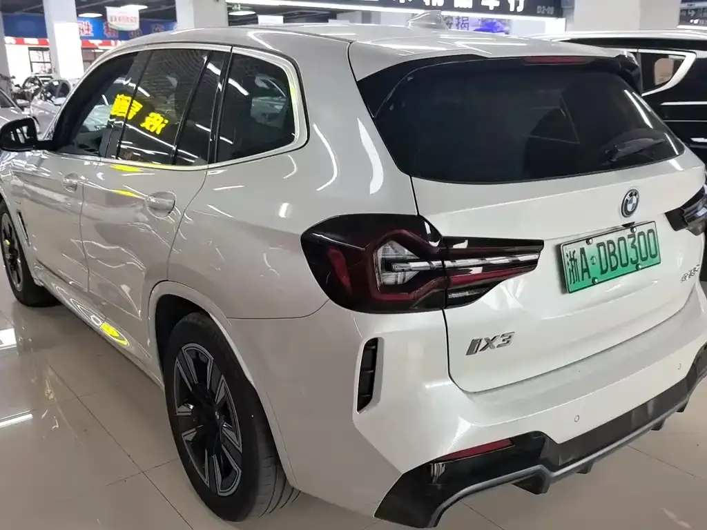 BMW iX3 2024 из CN, фото 4