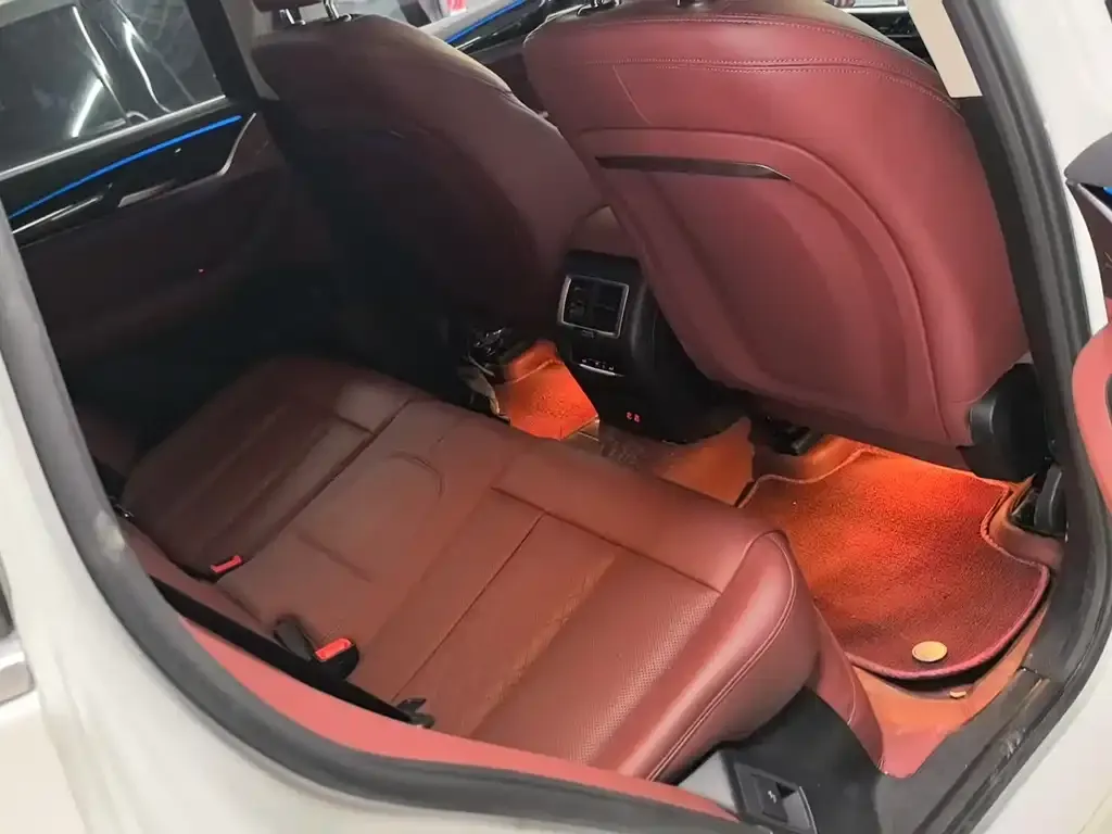 BMW iX3 2024 из CN, фото 7