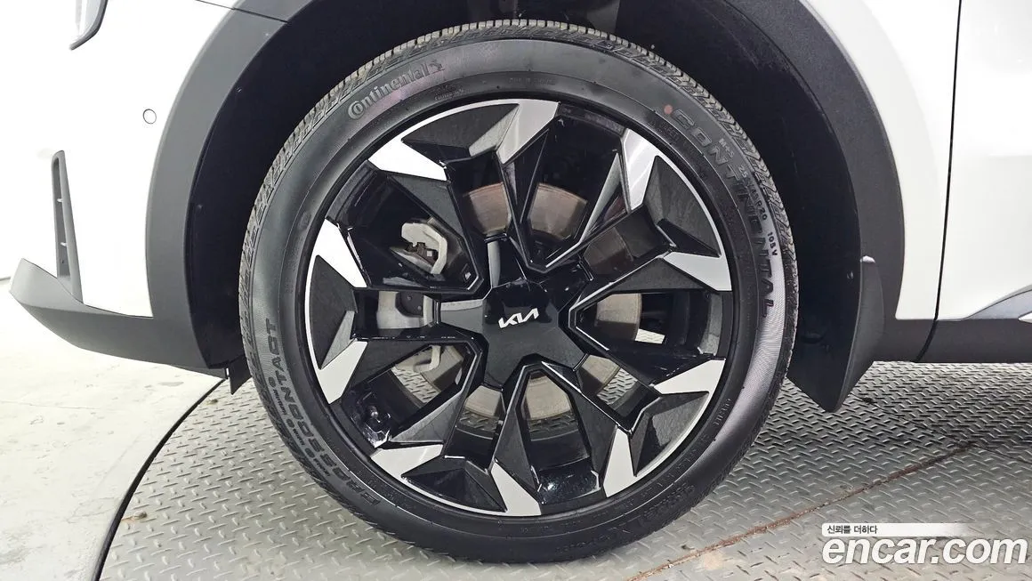 Kia Sorento — фото 10