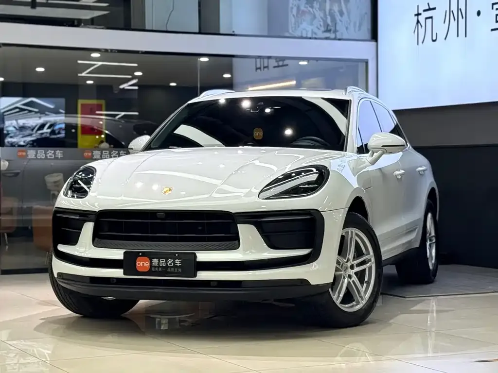 Porsche Macan — фото 1