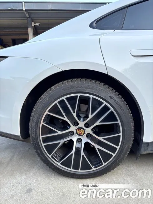 Porsche Taycan 2022 из KR, фото 4