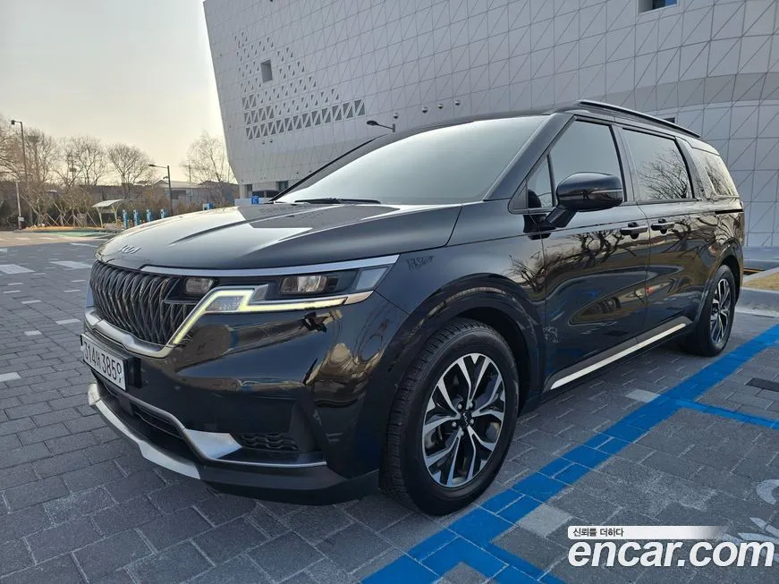 Kia Carnival — фото 1