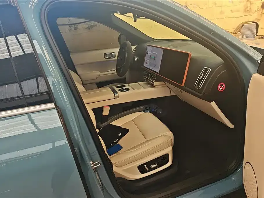Li Auto L8 2023 из CN, фото 5