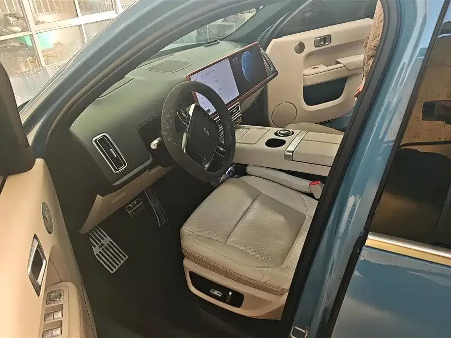 Li Auto L8 2023 из CN, фото 4