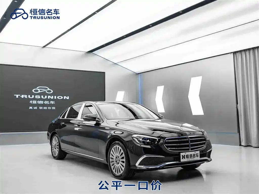Mercedes-Benz E-Class — фото 1