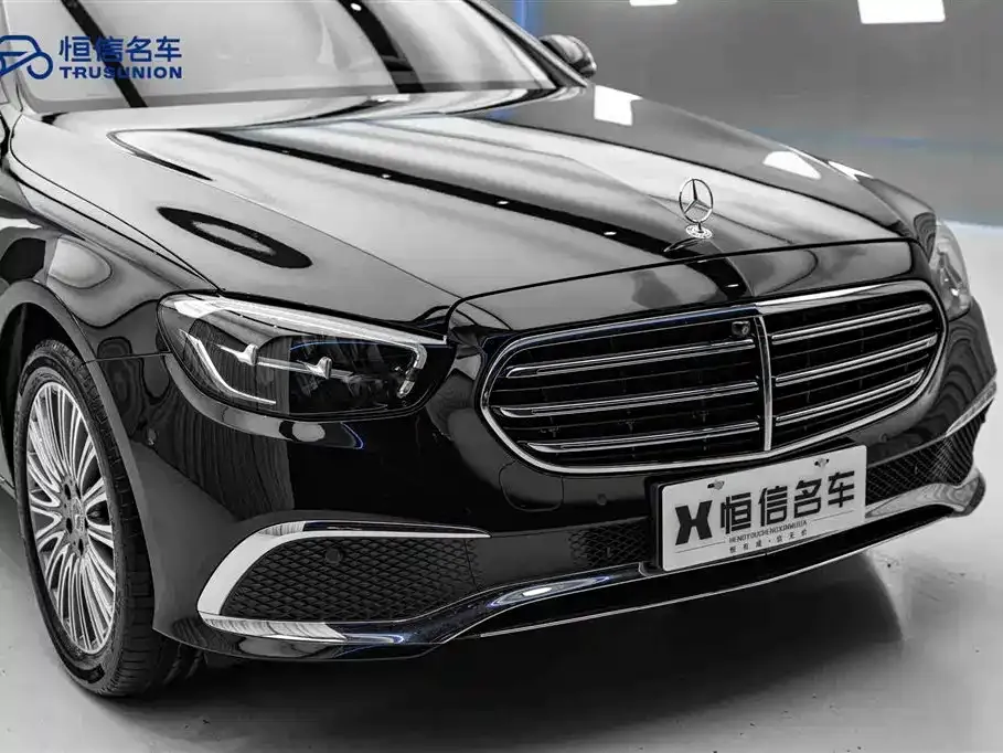 Mercedes-Benz E-Class — фото 9