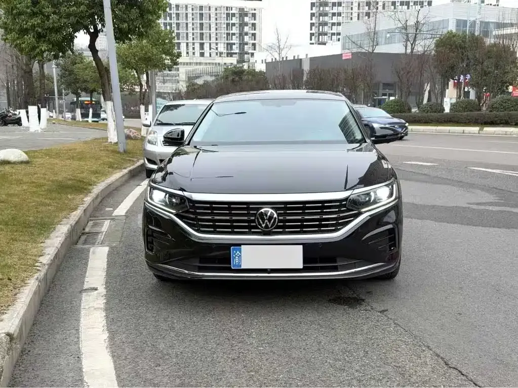 Volkswagen Passat — фото 4