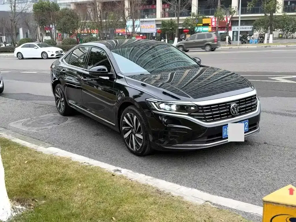 Volkswagen Passat — фото 7