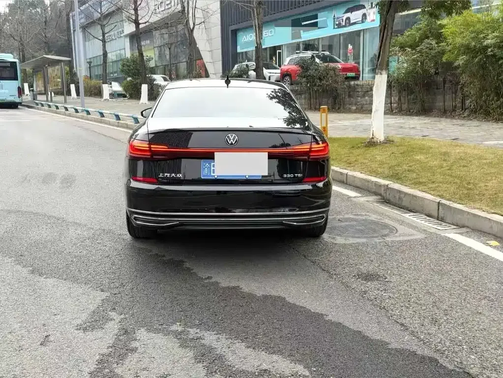 Volkswagen Passat — фото 6