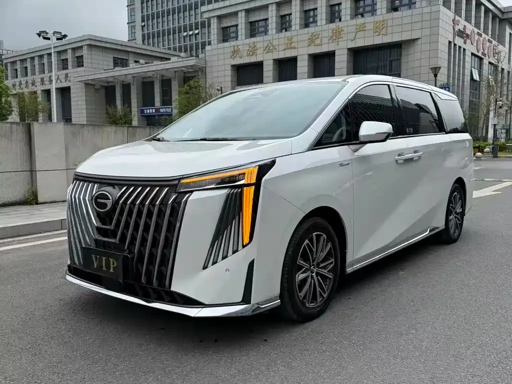 GAC Motor Trumpchi M8 — фото 1