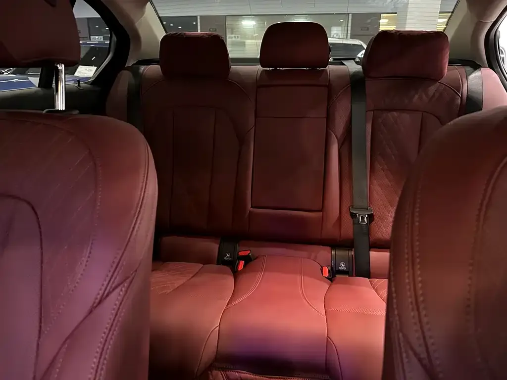BMW 3 Series 2025 из CN, фото 3