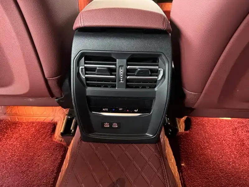 BMW 3 Series 2025 из CN, фото 6