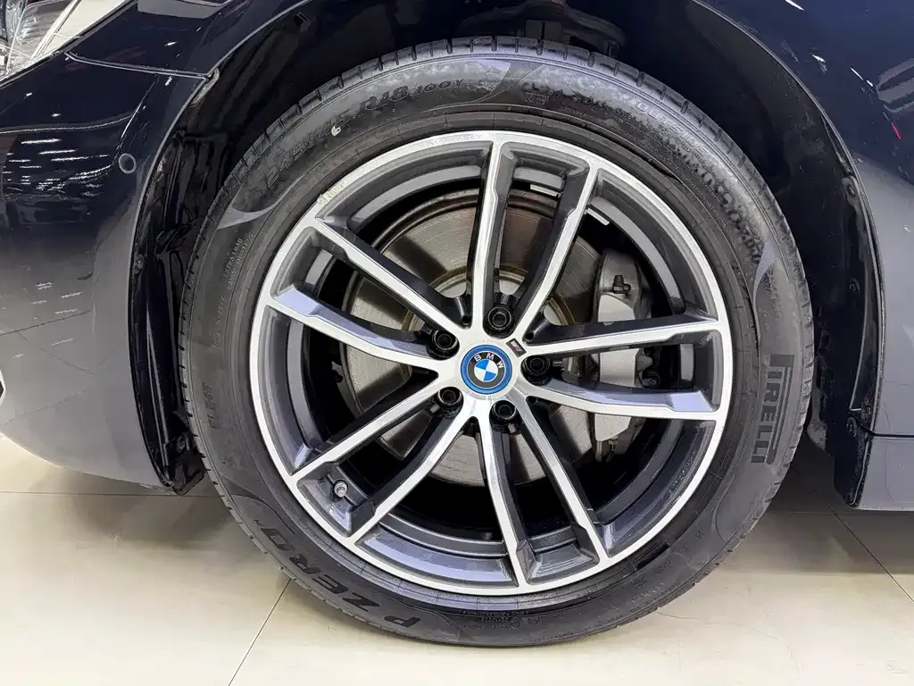 BMW 5 Series New Energy 2022 из CN, фото 3