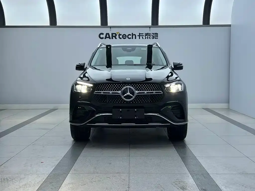 Mercedes-Benz GLE — фото 1