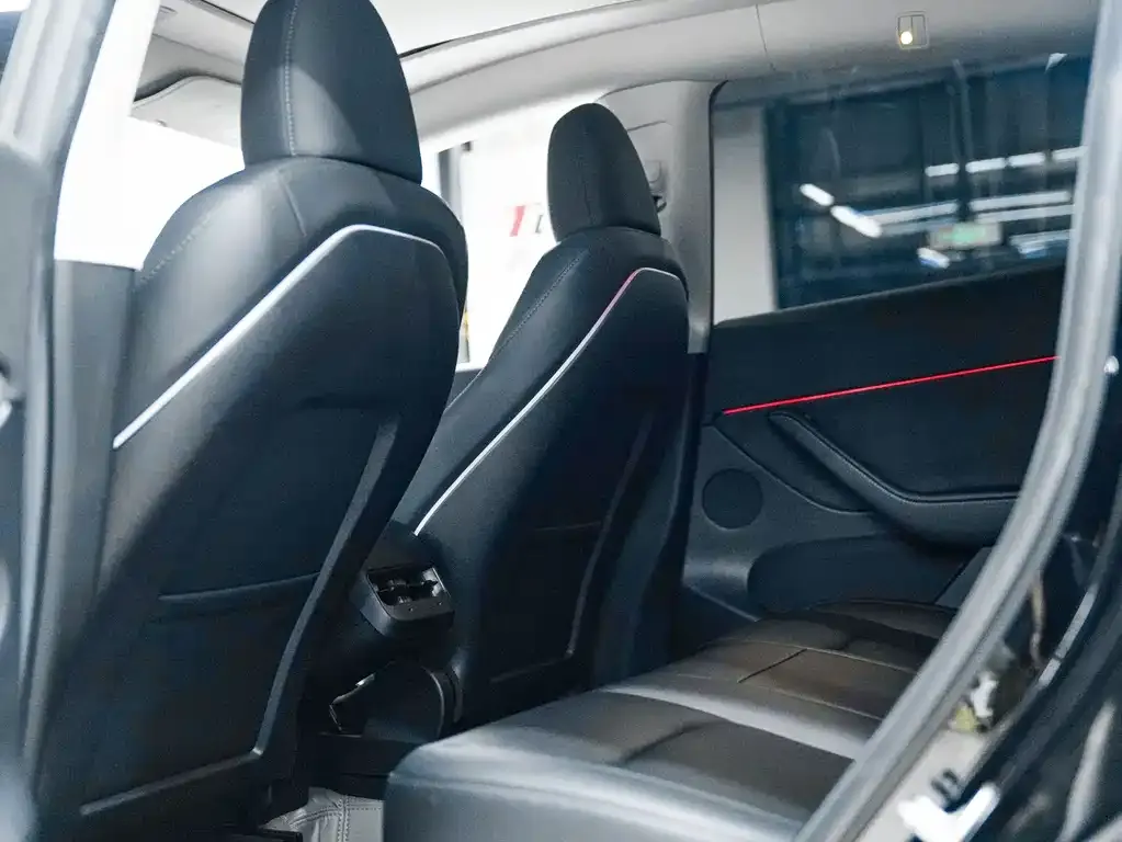 Tesla Model Y 2023 из CN, фото 10