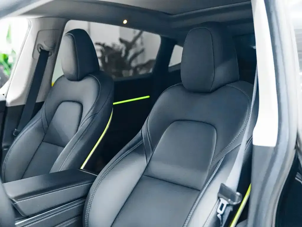 Tesla Model Y 2023 из CN, фото 8
